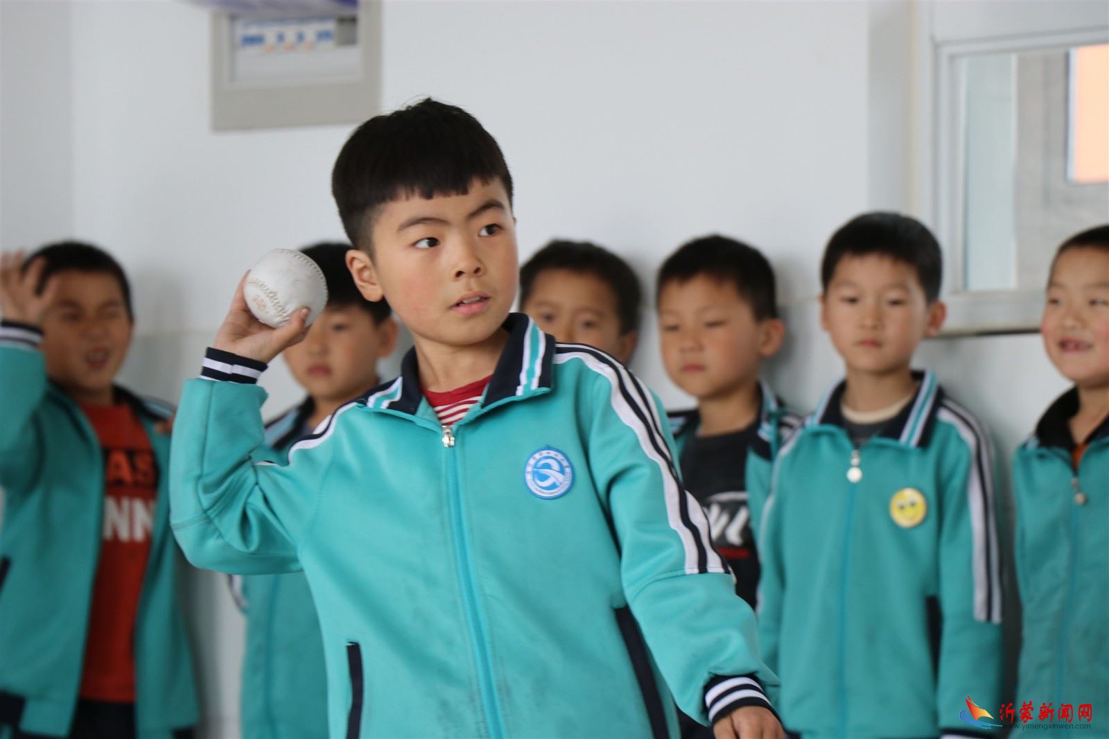 临沂新桥小学举行老教师讲课比赛 