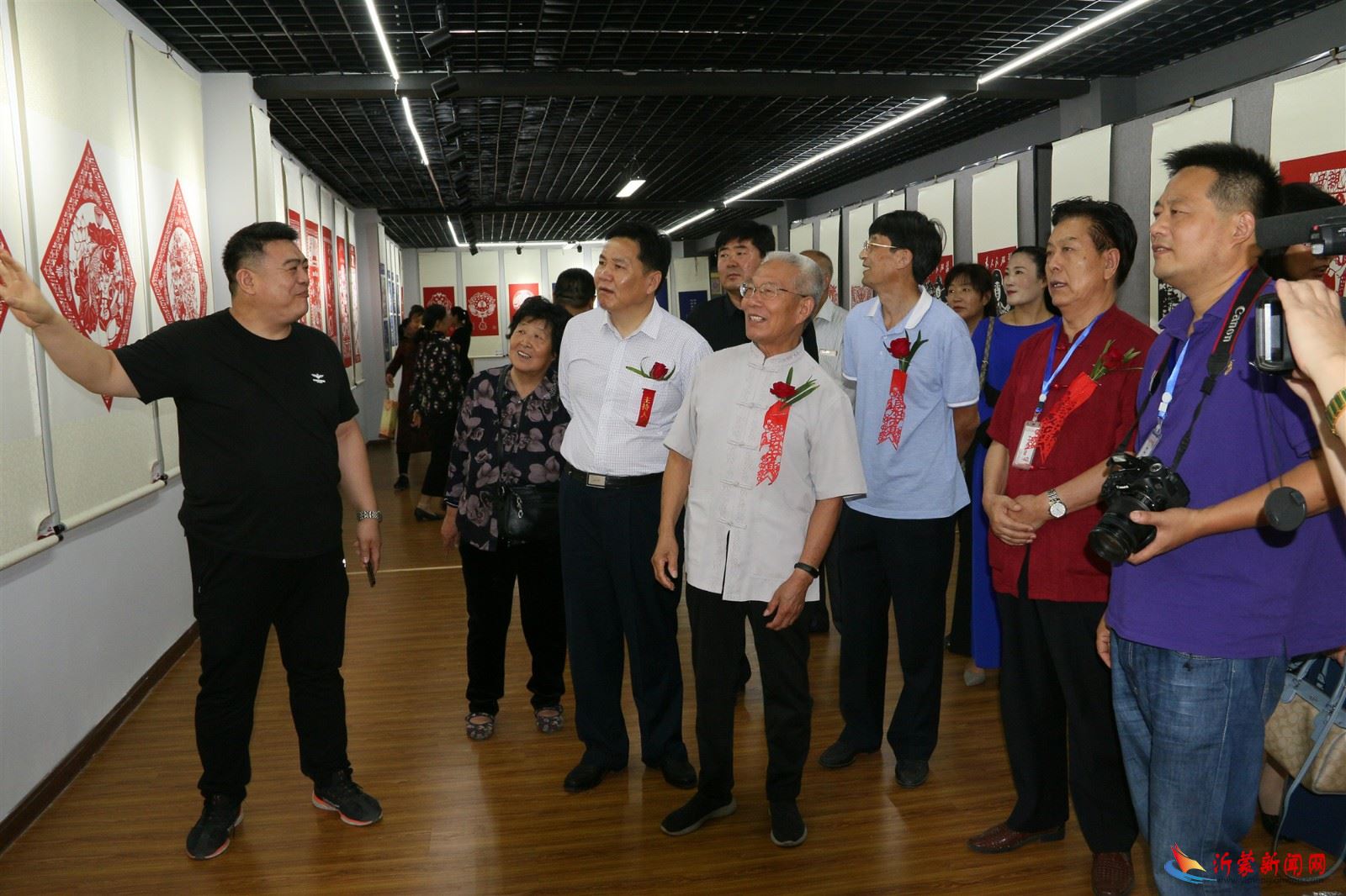 解老师.jpg