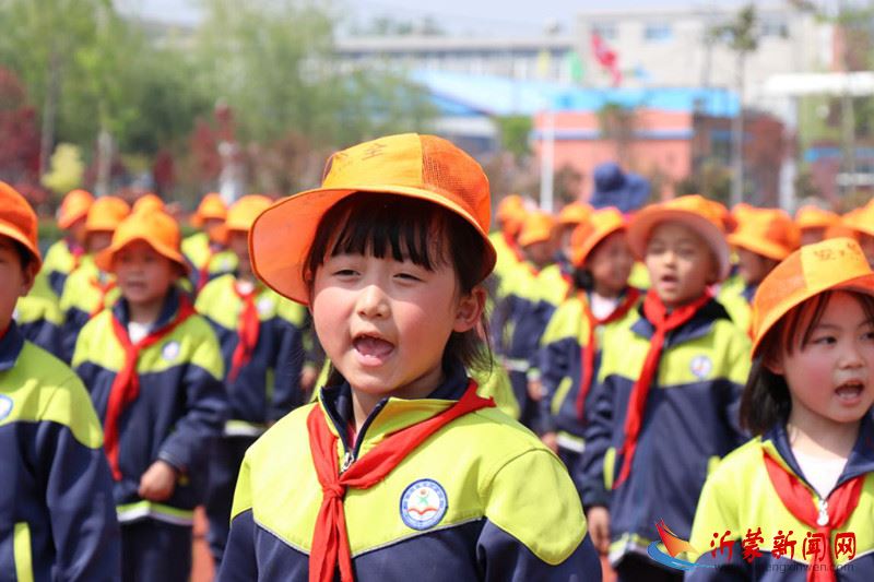 “传承经典，共筑梦想”---新桥小学校园读书节启动仪式