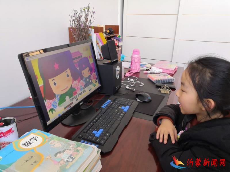 临沂新桥小学线上线下学雷锋在行动
