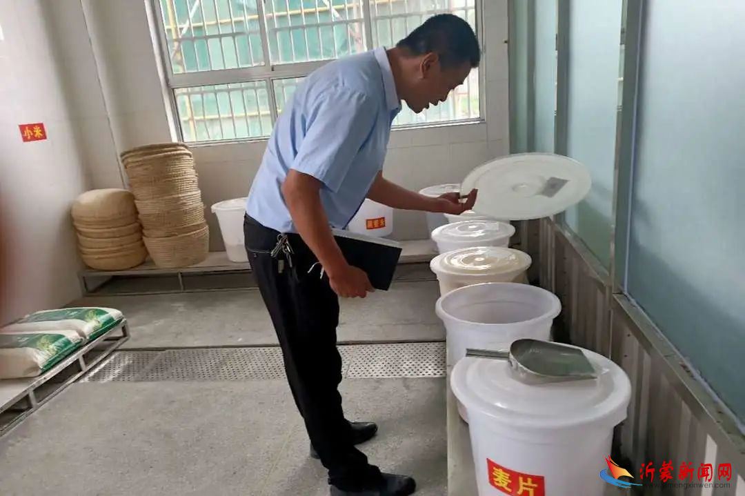 扎实开展督导工作 有效推动学校发展——新桥中心小学对辖区村级小学进行督导