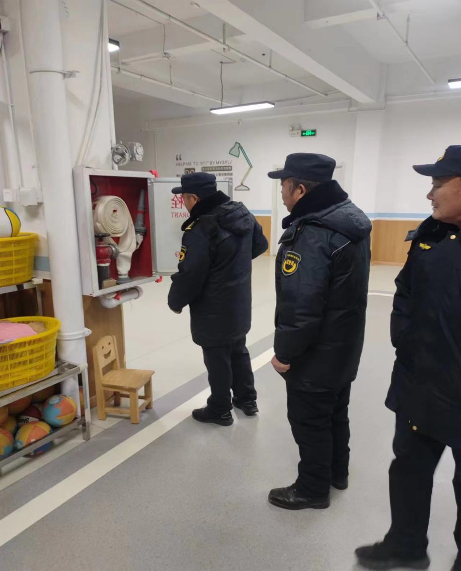 兰山街道后十社区开展“安全生产五进-进学校”活动